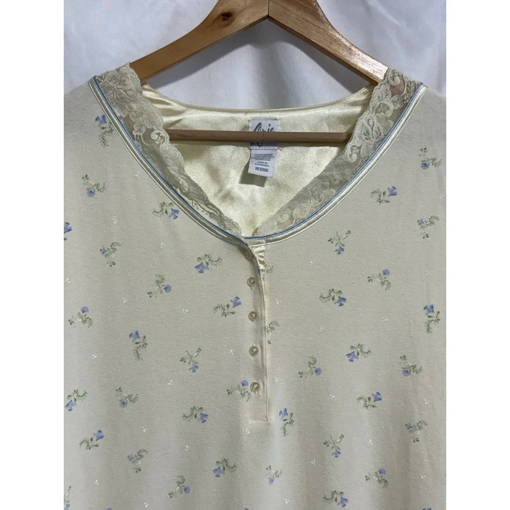 Aria vintage style